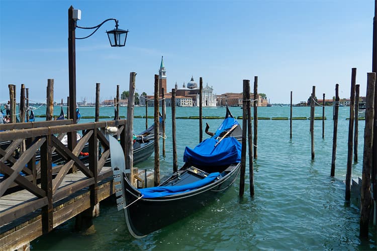 ベネチア ゴンドラの相場はいくら 乗船前に知っておきたい料金とリーズナブルに乗るコツ Expedia Jp Stories