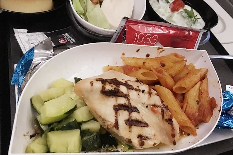 エコノミークラスの機内食