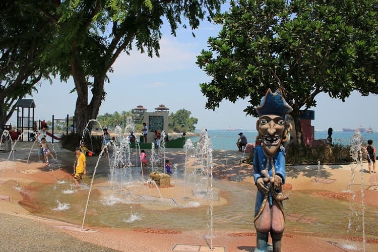 パラワン・ビーチの公園