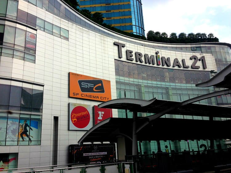 フロアごとの個性を満喫！空港みたいなターミナル21