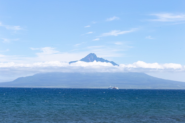 美しすぎる島のシンボル利尻富士