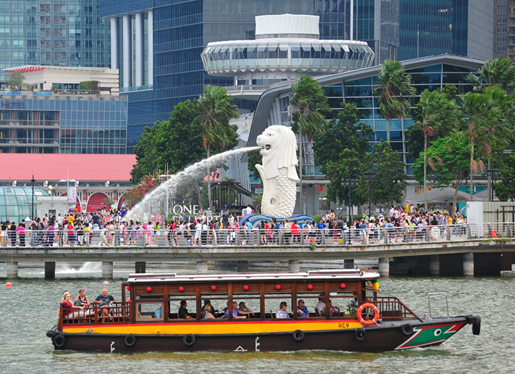 船に乗ってシンガポールの主要スポットを川から観光！