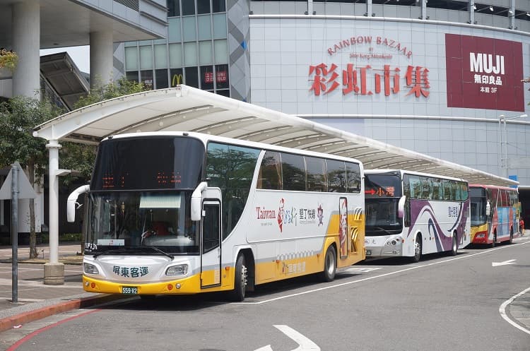 新幹線の駅(高鐵左營站)からのバスで行く場合：墾丁快速9189