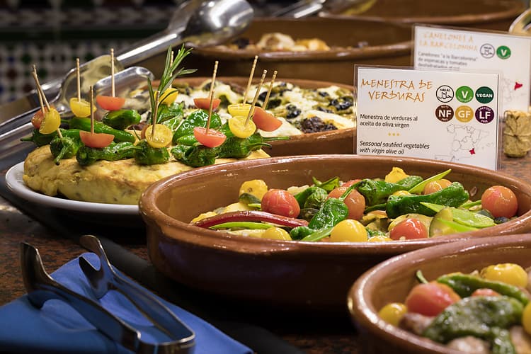 ディナーはスペインの名物料理