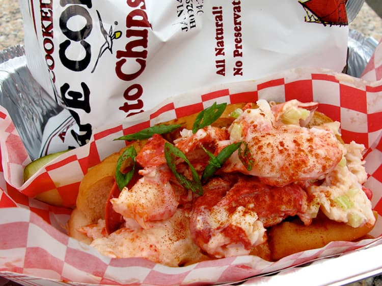 201503_lobsterroll_3-2