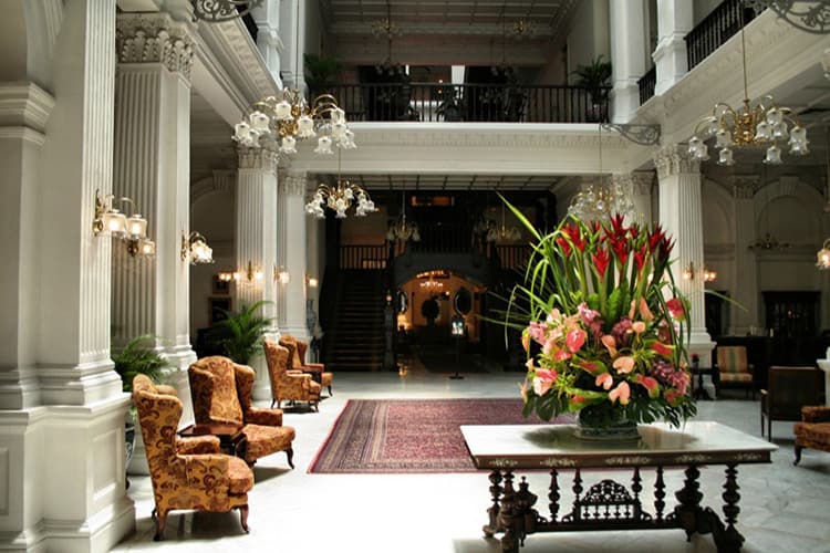 201505_raffles-hotel2_5-12