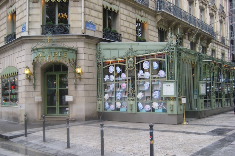 ラデュレ(Ladurée) Champs-Élysées店