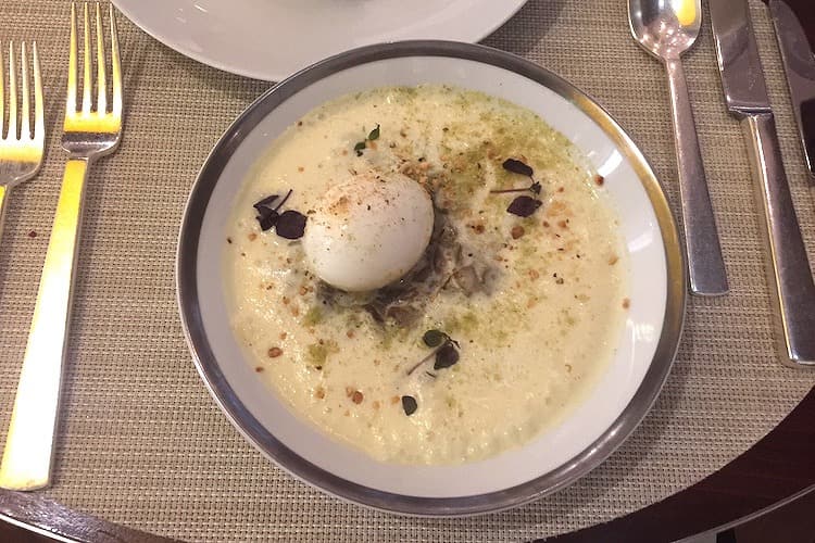 ピエール・エルメ　卵料理