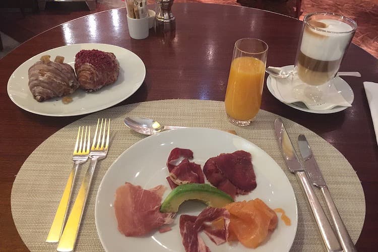 ピエール・エルメの朝食