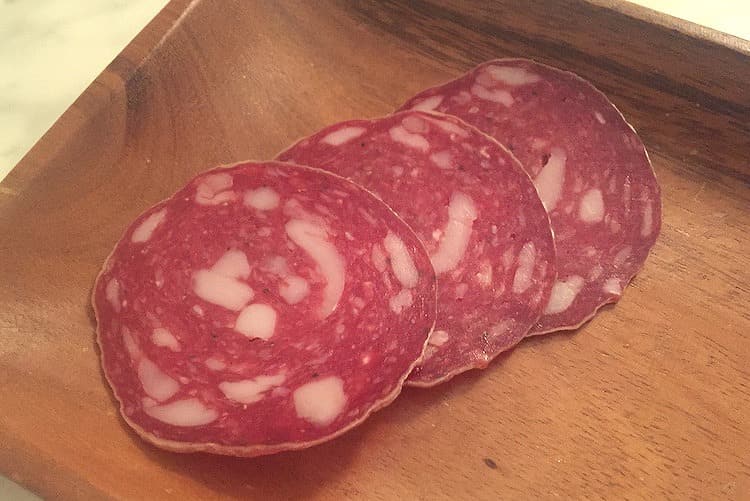 ソシソン(Saucisson)のスライス