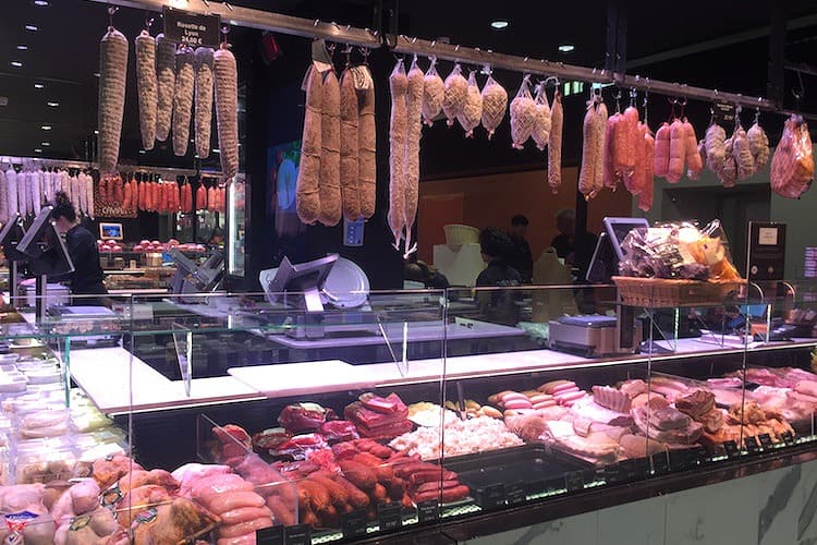 ポール・ボキューズ市場(Les Halles de Lyon Paul Bocuse)
