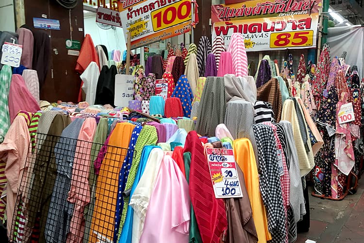 バンコク　チャイナタウンの問屋街