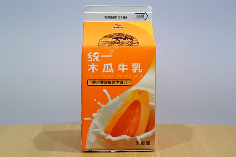 統一木瓜牛乳(トンイームーグァニョールー)