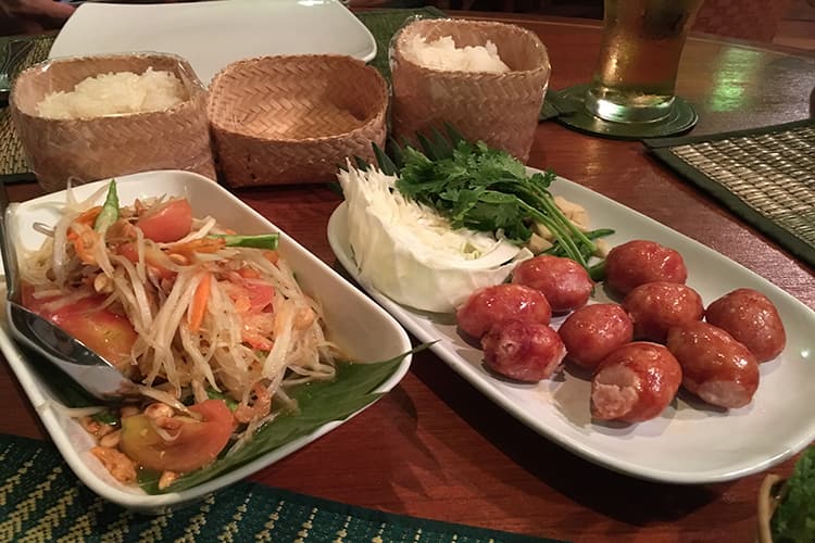 カフェ・デ・ラオ（Cafe De Laos）