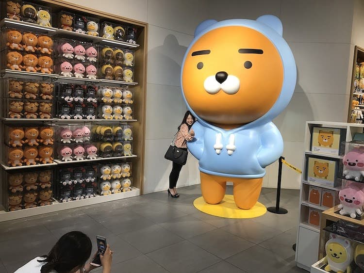 KAKAOフレンズストア 弘大フラグシップストア