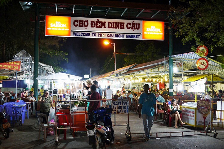 ディンカウ(Dinh Cau)ナイトマーケット