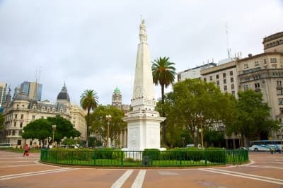 Plaza-De-Mayo1