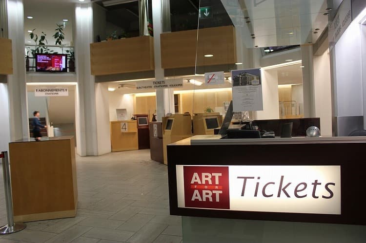 チケットオフィス「ブンデステアター」