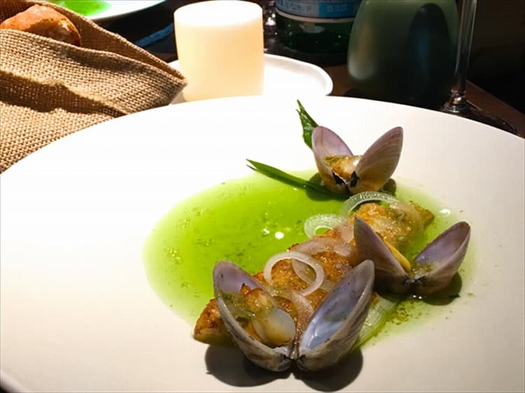 RAW（ロウ）の料理