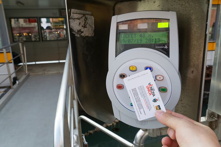 「ピッ」を忘れると罰金の対象になるため、十分にご注意を！