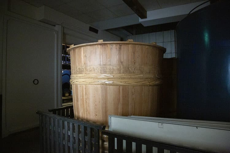 大きな木桶