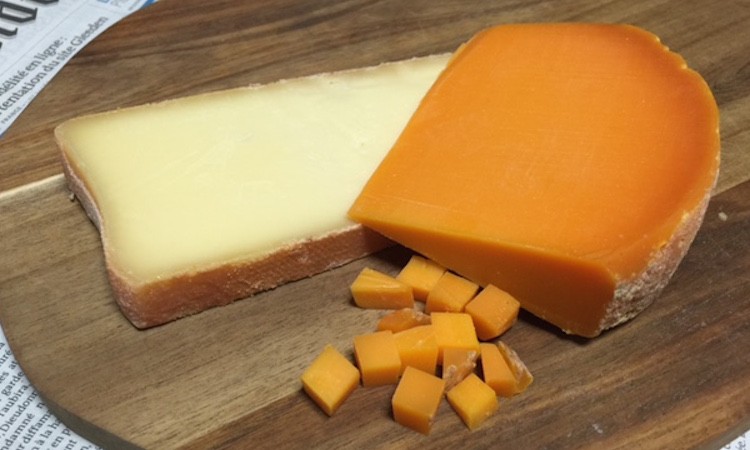 日本へ持ち帰るなら、セミハード・ハードタイプのチーズ