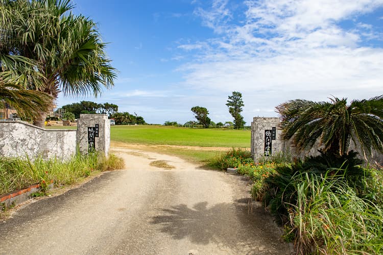 鳩間島小中学校