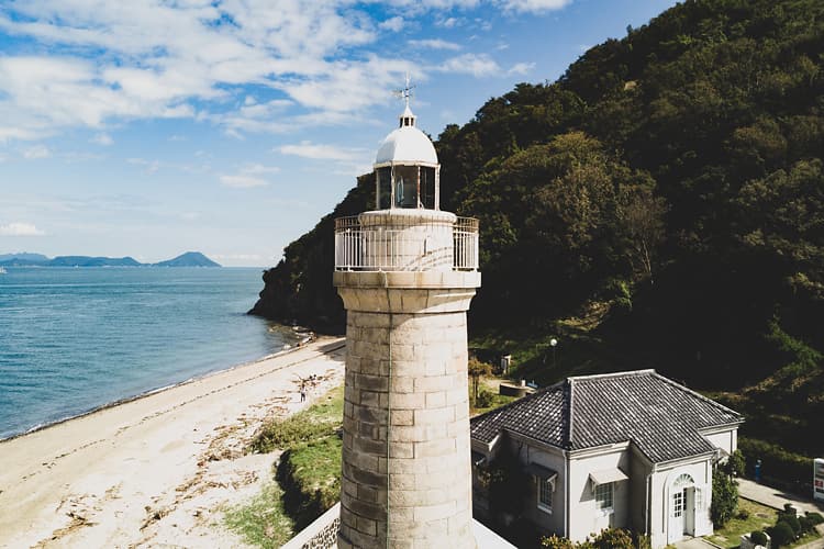 男気島　灯台