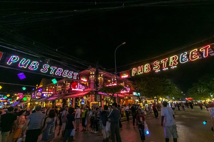 PUB STREET
