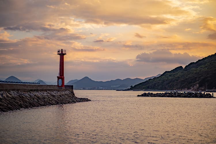 「女木島」