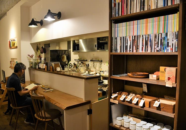 ソワン・カフェ 店内