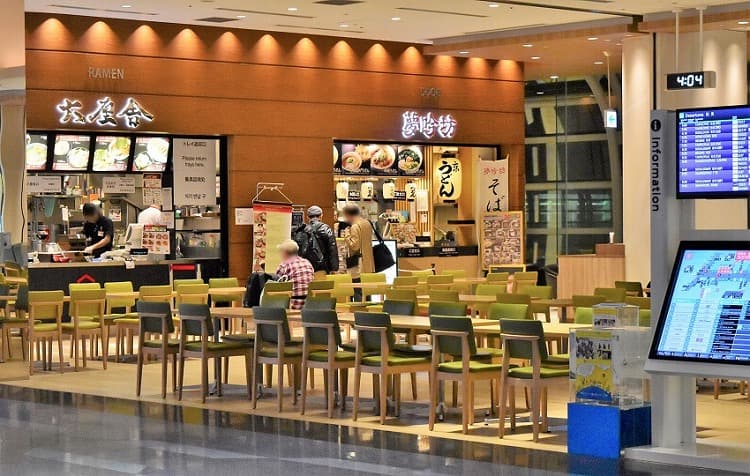都内店舗では行列必至のつけ麺店ですが、深夜便利用の時間帯ならノー行列ですぐ食べられます