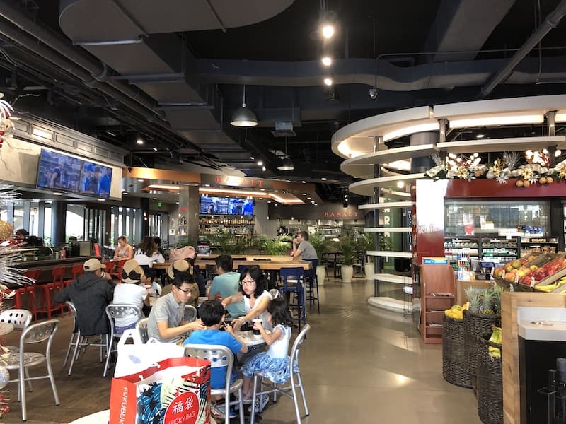 デュークス・レーン・マーケット＆イータリー店内