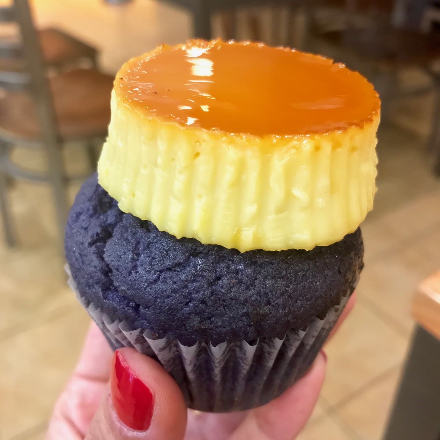 ウベ レチェフラン カップケーキ