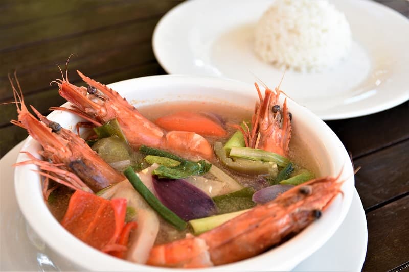 日本で有名なフィリピン料理は？