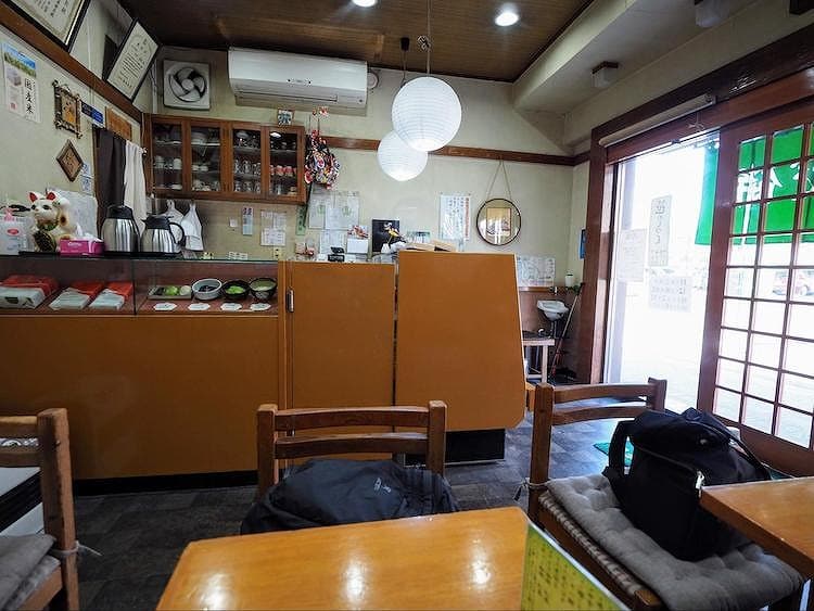 村上屋餅店 店内