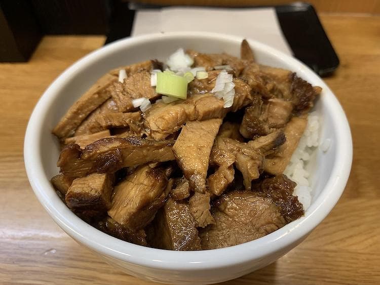 「ちゃーしゅー飯」（300円）