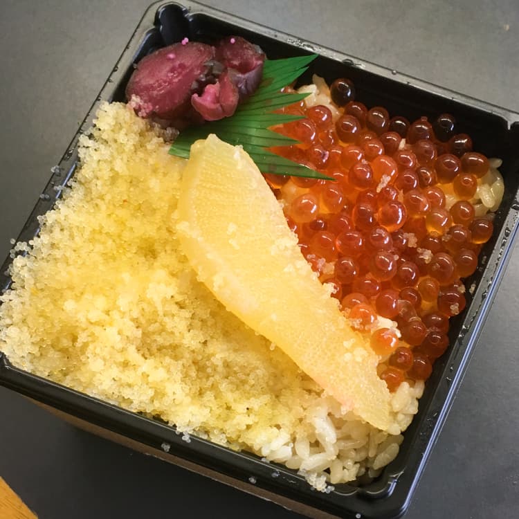 いくら数の子弁当