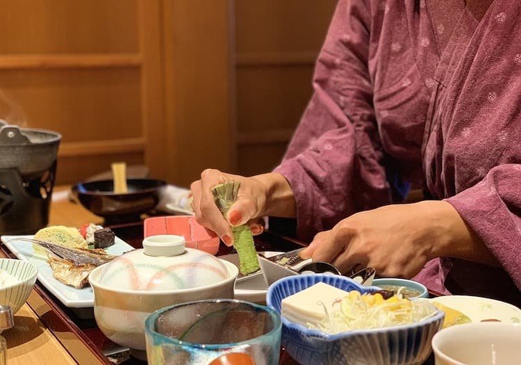 伊豆名産尽くしの朝食を堪能